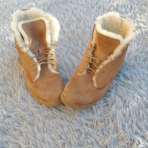 UGG Chestnut Sheepskin Quincy Lace Up Combat Winter Fur Lined Boot